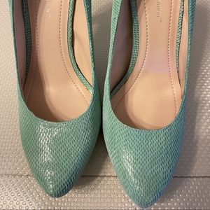 BCBG Generation platform heels